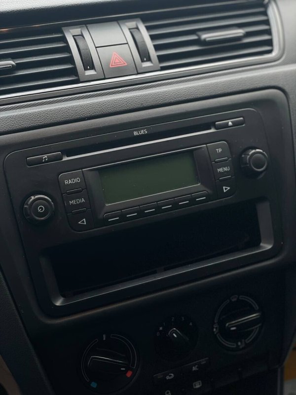 Skoda Rapid, 2013 - Image 14
