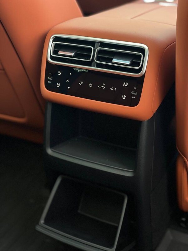 Li Auto L6, PRO, 2025 - Image 20