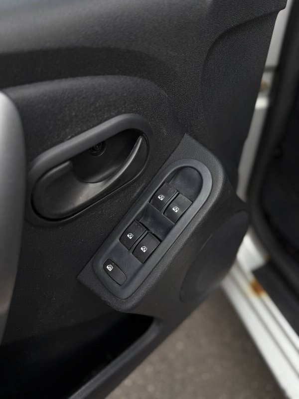 Renault Duster, 2013 - Image 14
