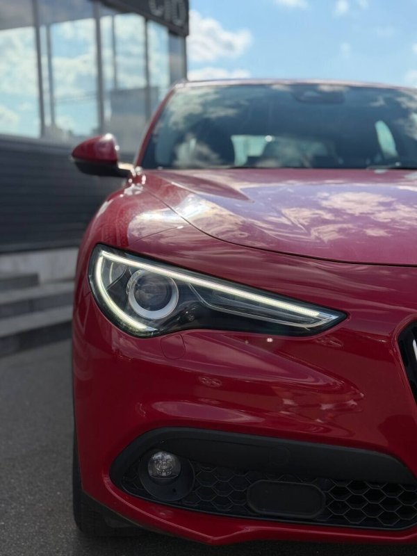 Alfa Romeo Stelvio, 2018 - Image 5