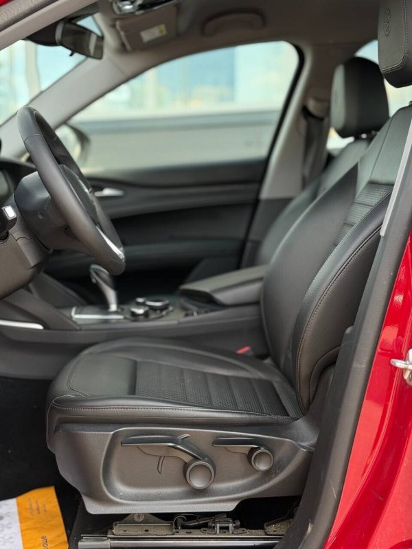 Alfa Romeo Stelvio, 2018 - Image 17