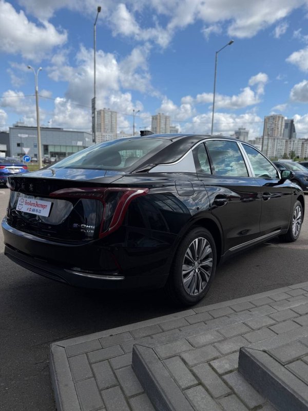 Hongqi E-QM5, Enjoy Edition, 2025 - Image 9