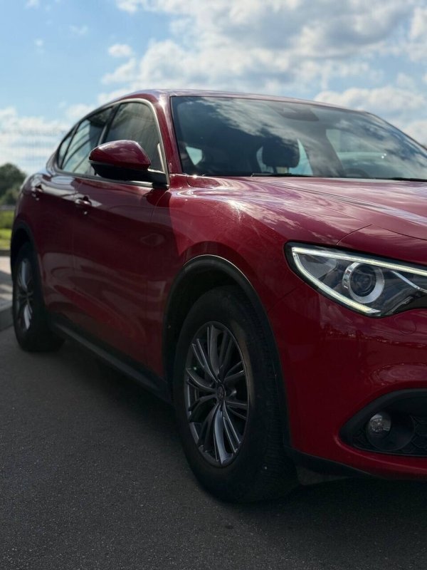 Alfa Romeo Stelvio, 2018 - Image 4