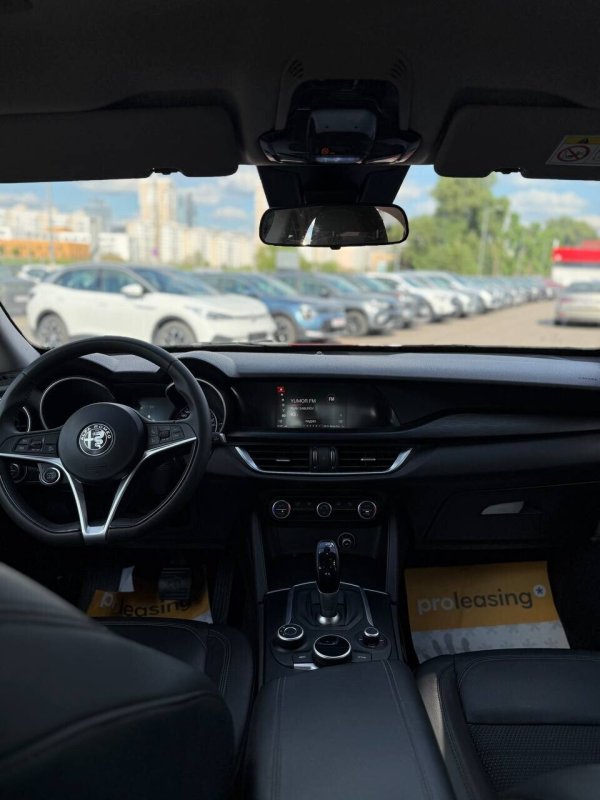 Alfa Romeo Stelvio, 2018 - Image 9