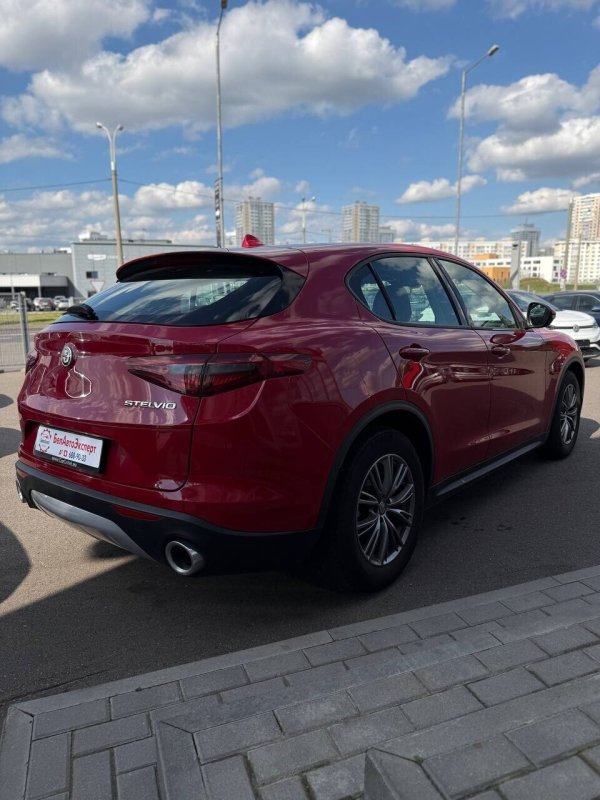 Alfa Romeo Stelvio, 2018 - Image 6