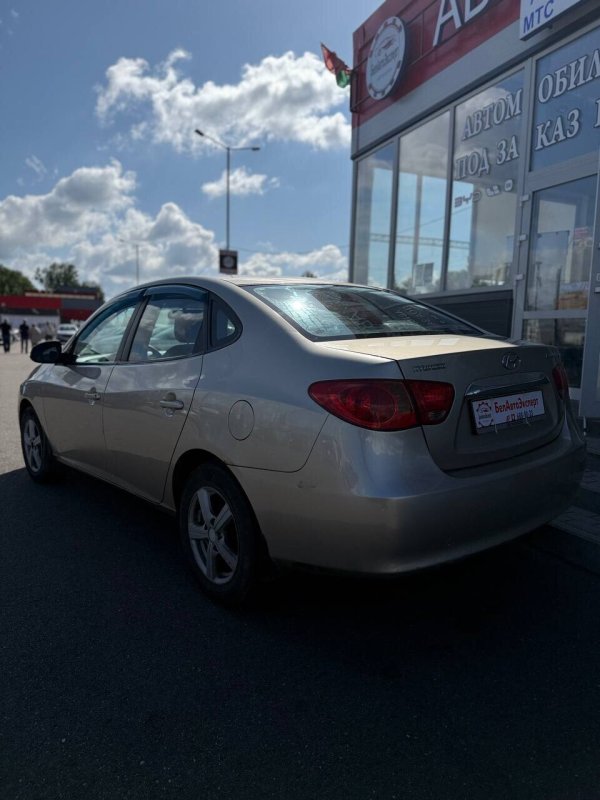 Hyundai Elantra, 2010 - Image 15