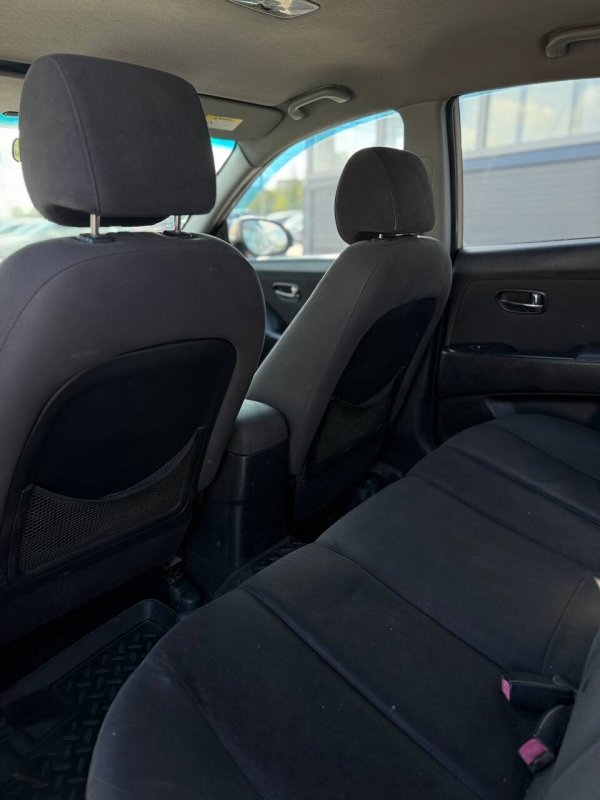 Hyundai Elantra, 2010 - Image 14