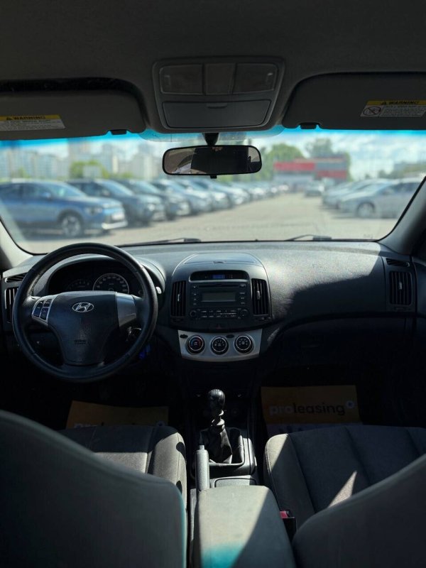 Hyundai Elantra, 2010 - Image 13