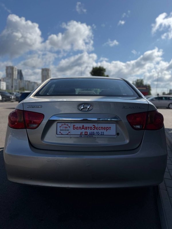 Hyundai Elantra, 2010 - Image 6