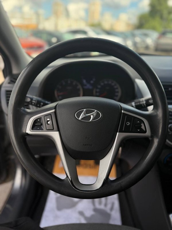 Hyundai Accent, 2013 - Image 13