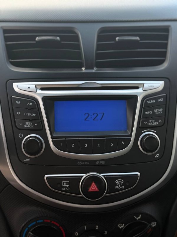 Hyundai Accent, 2013 - Image 15