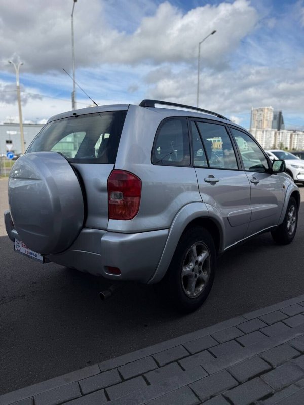 Toyota RAV4, 2001 - Image 13