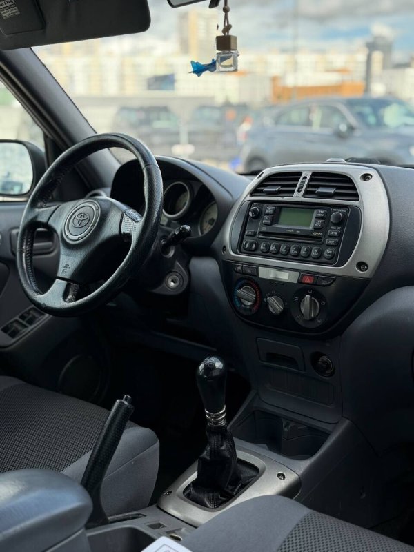 Toyota RAV4, 2001 - Image 14