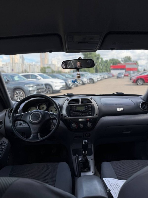 Toyota RAV4, 2001 - Image 12