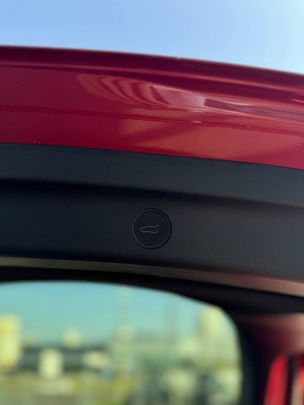 Tesla Model Y, 2023 - Image 18