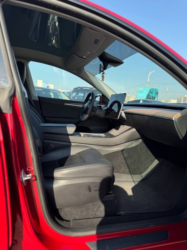 Tesla Model Y, 2023 - Image 19