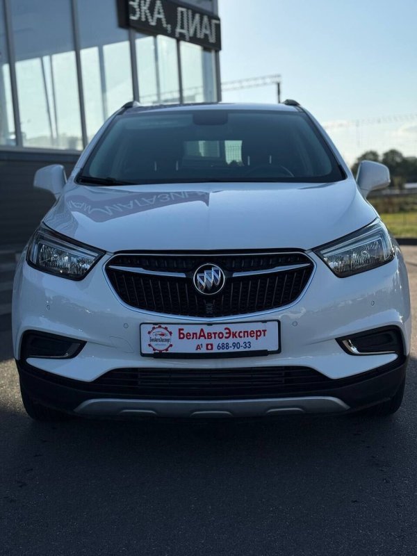 Buick Encore, 2021 - Image 2