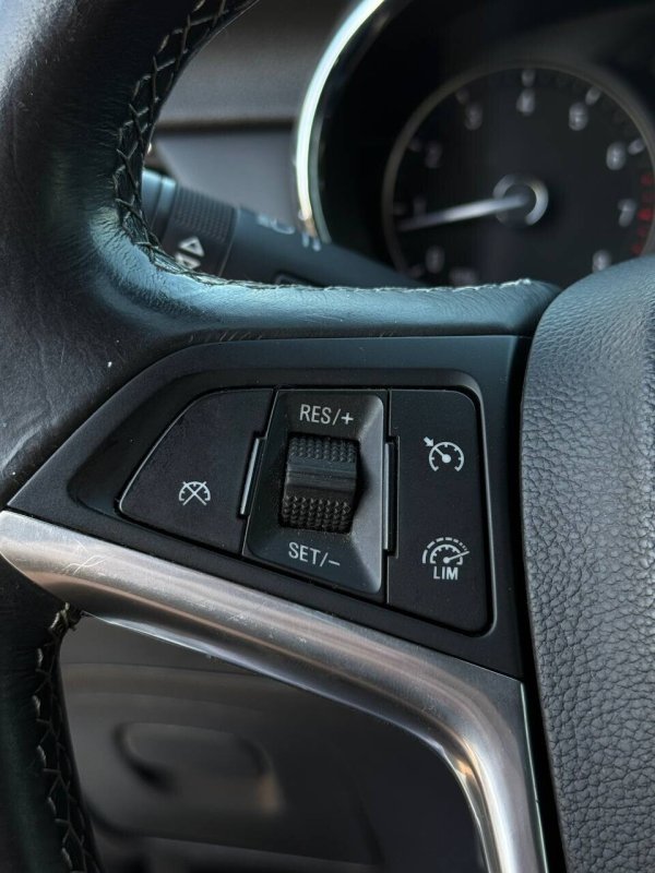 Buick Encore, 2021 - Image 11