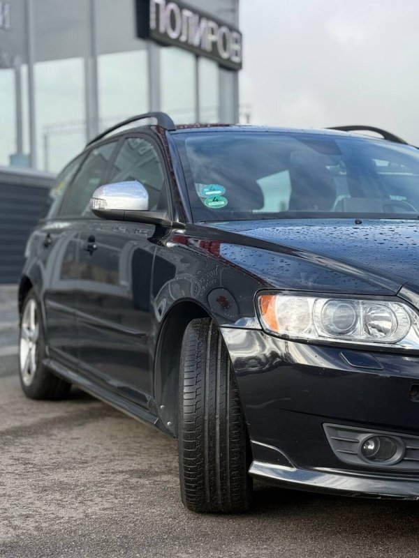 Volvo V50, 2011 - Image 2