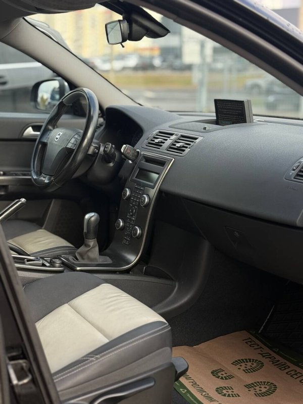 Volvo V50, 2011 - Image 9