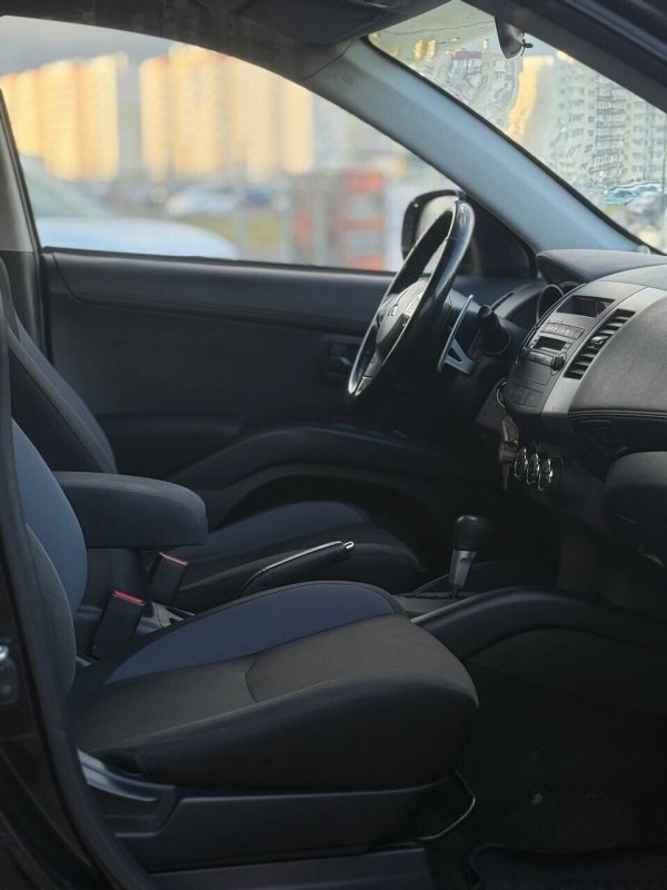 Mitsubishi Outlander, 2009 - Image 18