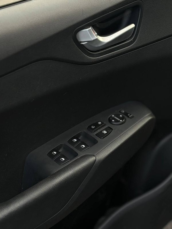 Hyundai Accent, 2020 - Image 20