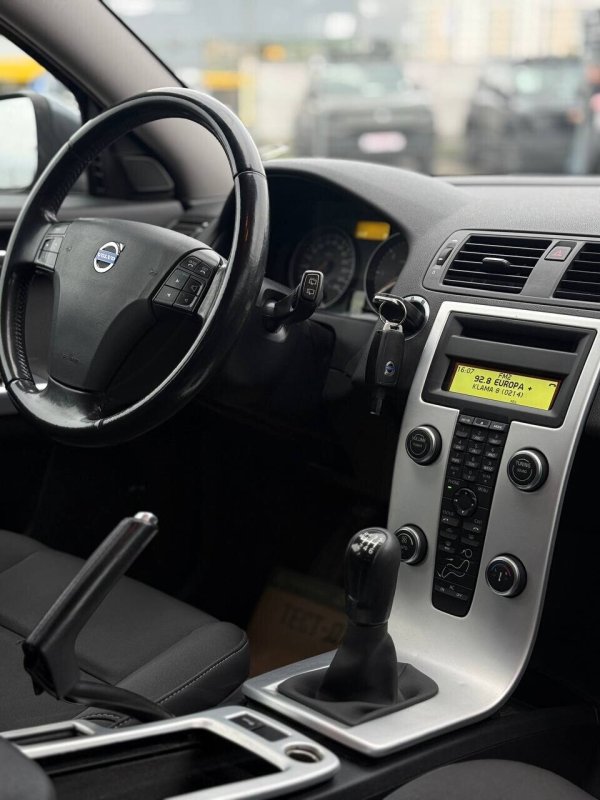 Volvo V50, 2012 - Image 13