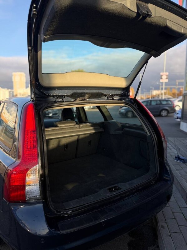 Volvo V50, 2012 - Image 8