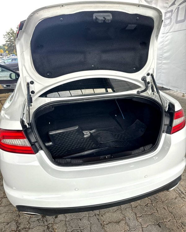 Jaguar XF X250 · Рестайлинг - Image 17