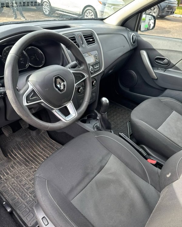 Renault Logan Stepway I - Image 10