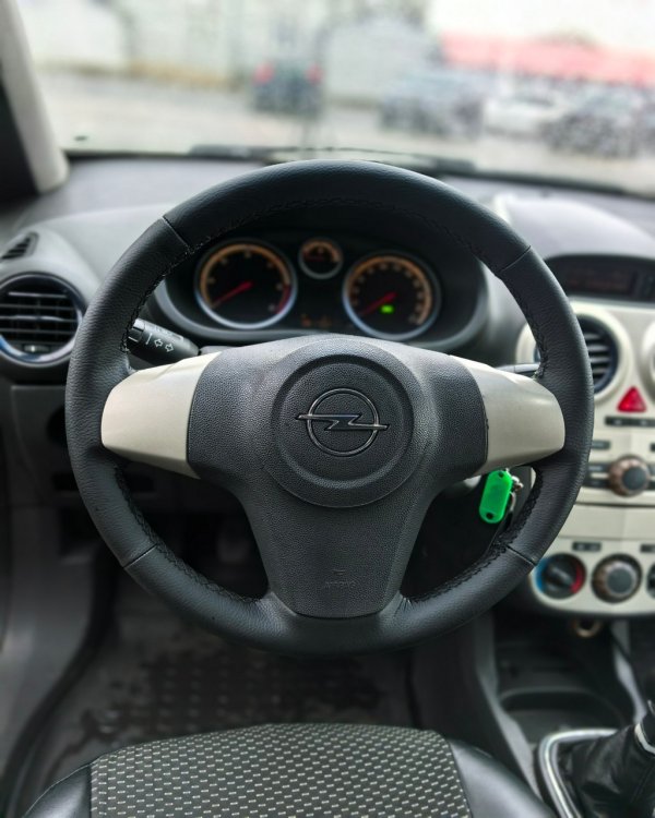 Opel Corsa D - Image 11