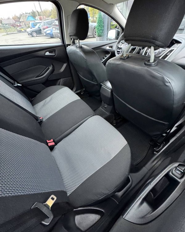 Ford Focus III - Image 12