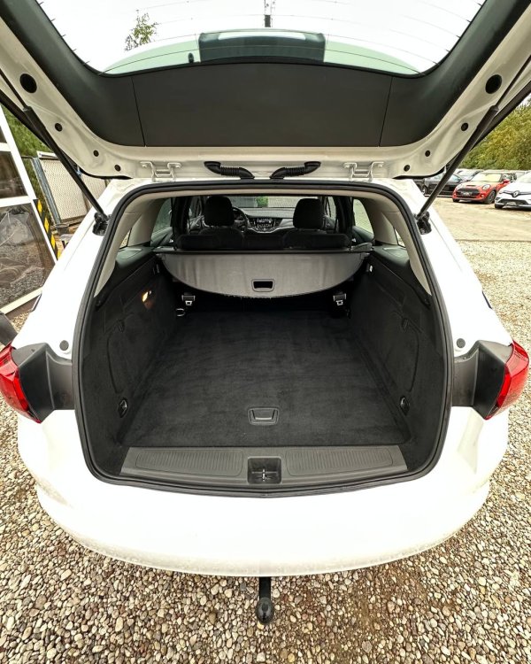 Opel Astra K - Image 11
