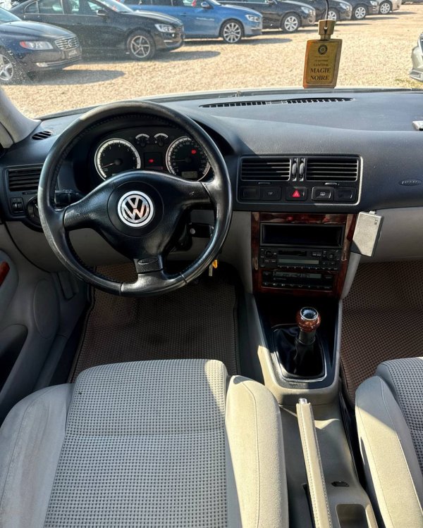 Volkswagen Bora I - Image 13