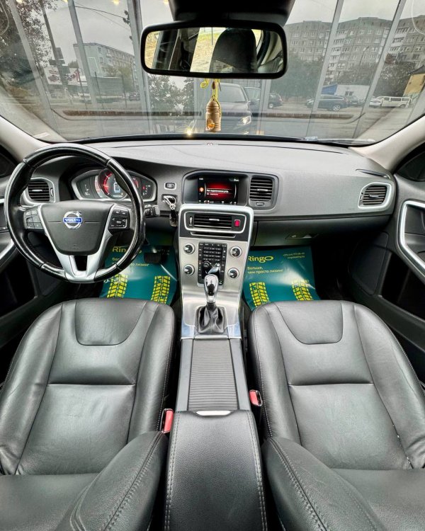 Volvo S60 II · Рестайлинг - Image 9