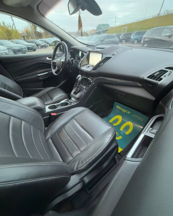 Ford Escape III - Image 11