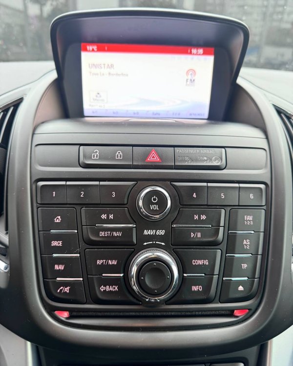 Opel Zafira C - Image 17