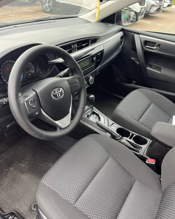 Toyota Corolla XI (E170) - Image 10