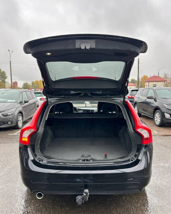 Volvo V60 I · Рестайлинг - Image 12