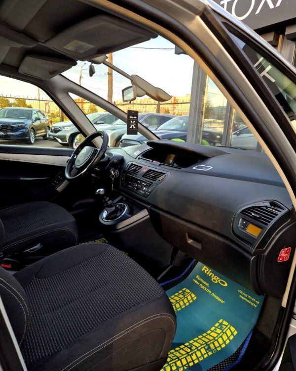 Citroen C4 Grand Picasso I - Image 11