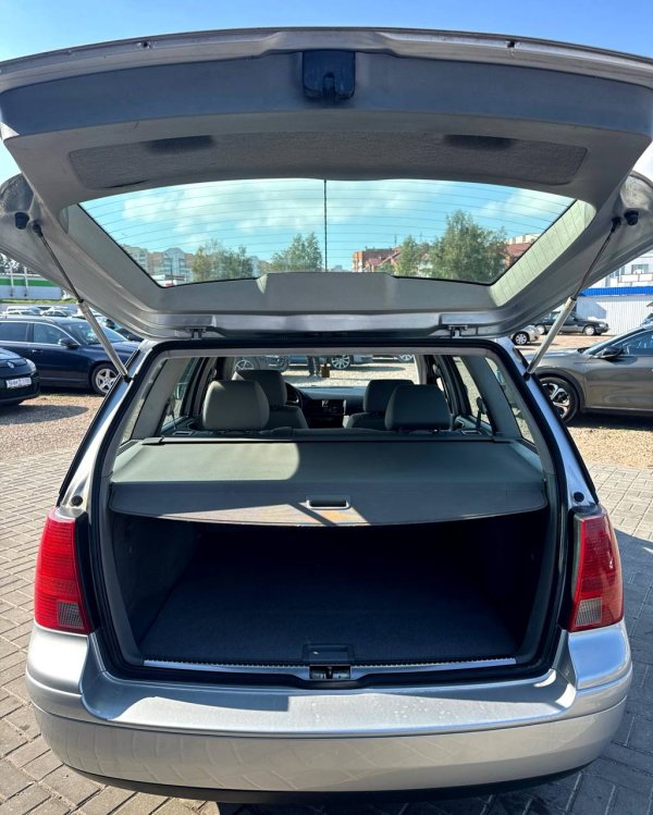 Volkswagen Bora I - Image 16
