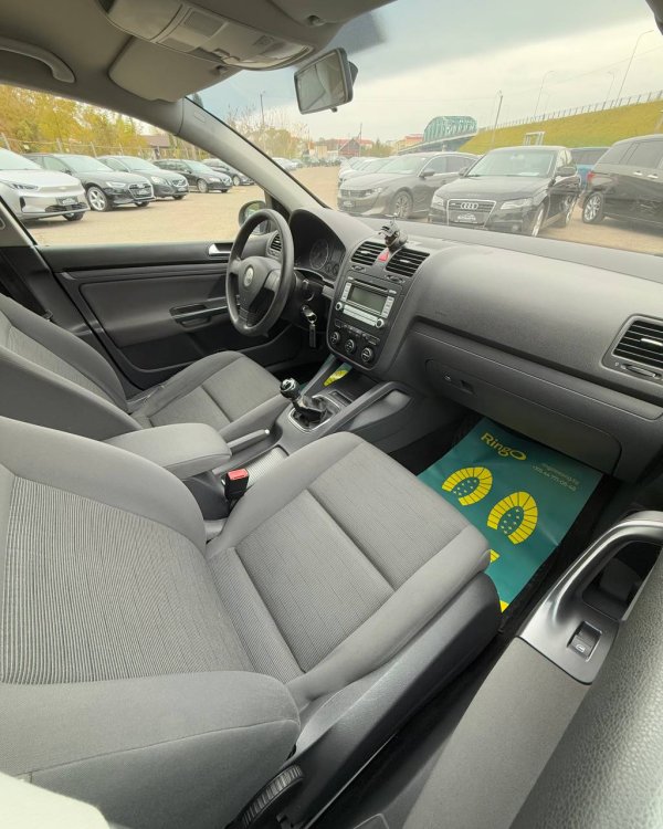 Volkswagen Golf V - Image 11