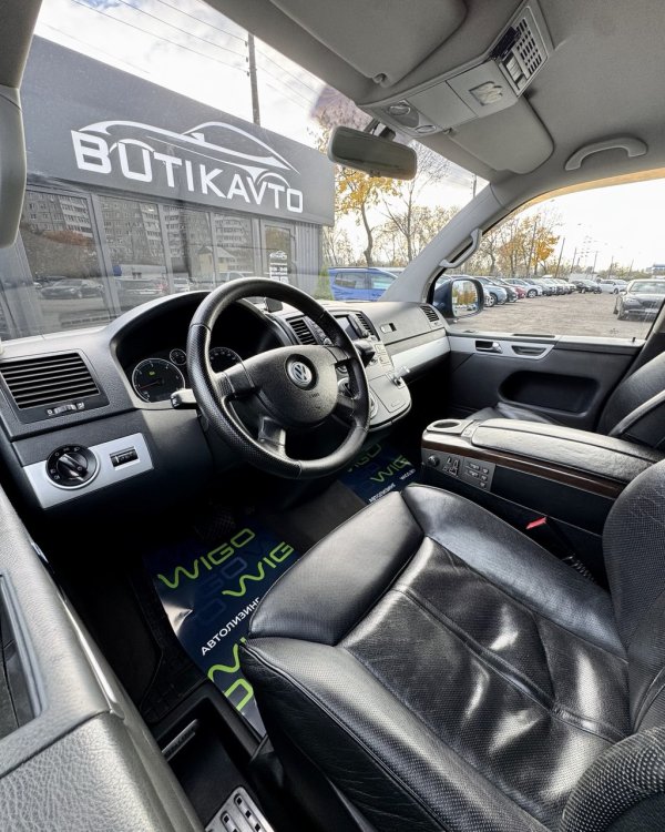 Volkswagen Multivan - Image 10