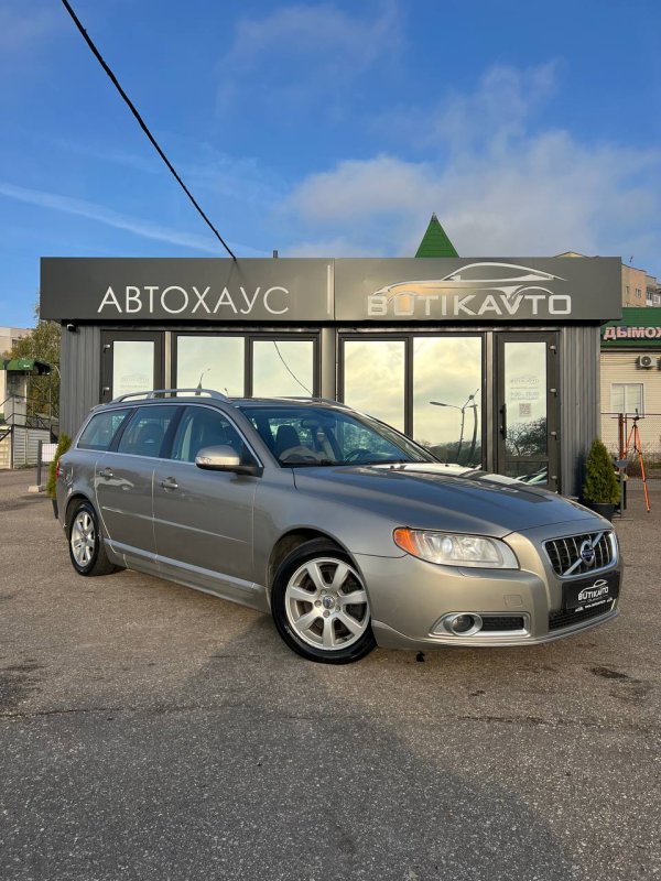 Volvo V70 III