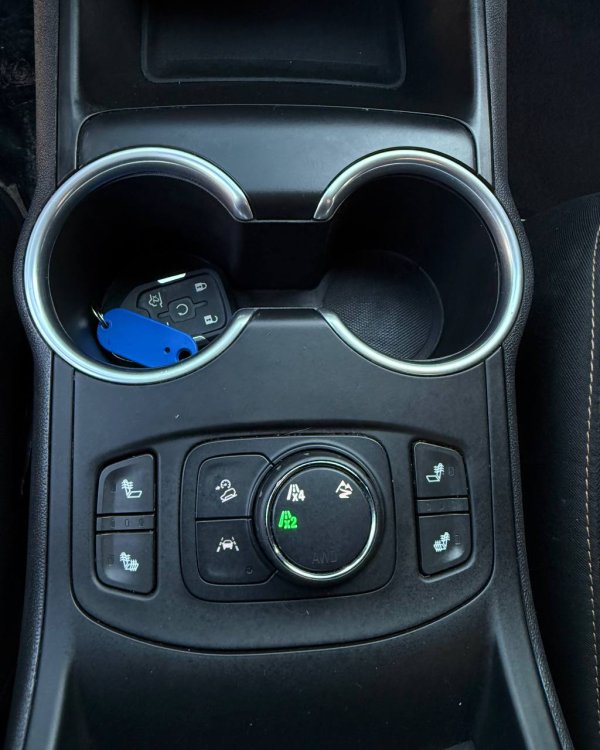 GMC Terrain II - Image 12
