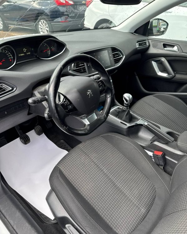 Peugeot 308 T9 · Рестайлинг - Image 10