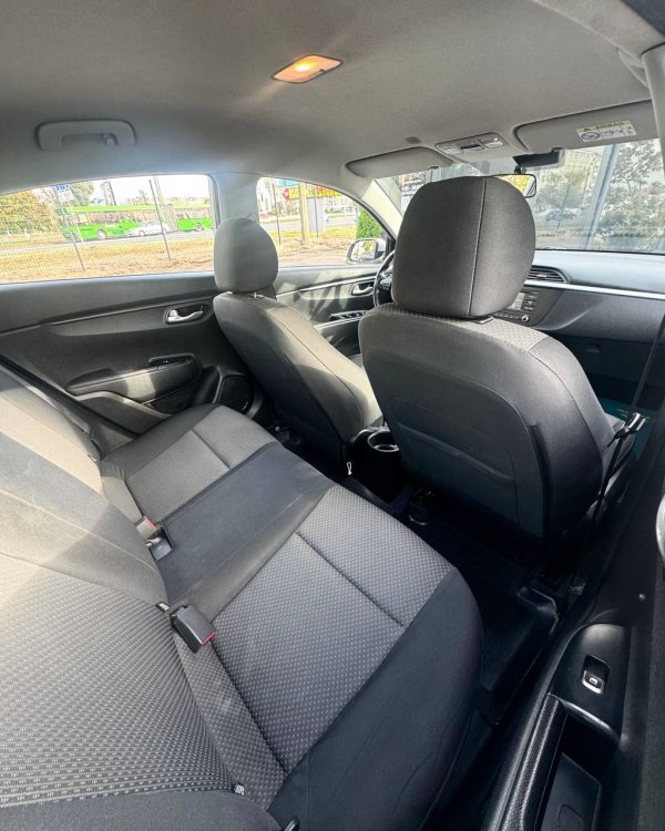 Kia Rio - Image 13