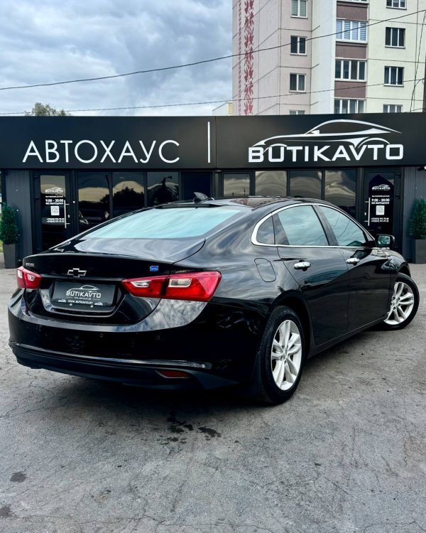 Chevrolet Malibu IX - Image 7