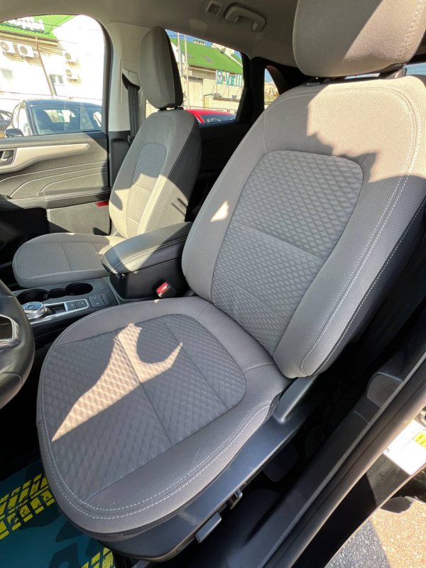 Ford Escape IV - Image 13