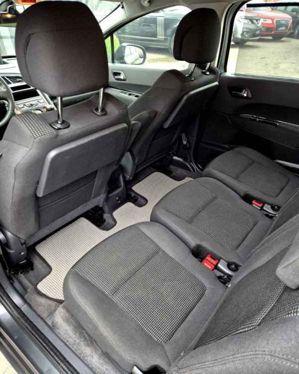 Peugeot 5008 I - Image 12